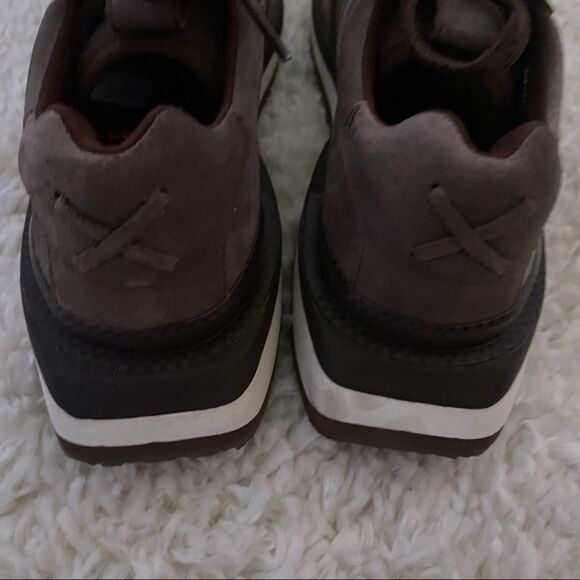 DECKERS X Lab RUNNING SNEAKER LOW US W 7 M 6  Unisex - Picture 4 of 8